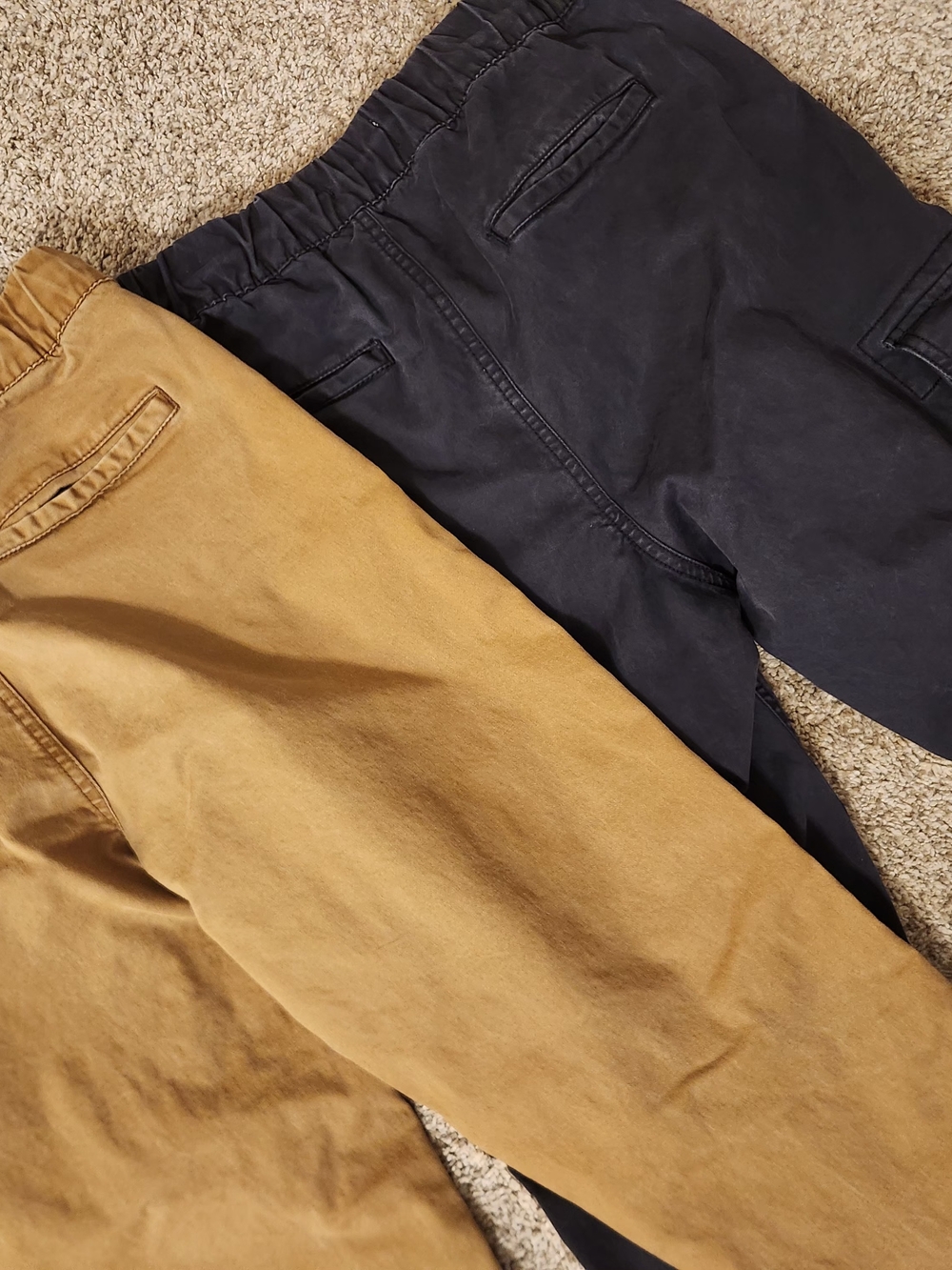 Old Navy Men's Modern Jogger Pants. Small. - Picture 7 of 7
